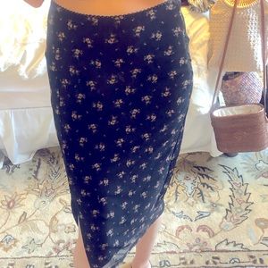 Midi pencil skirt